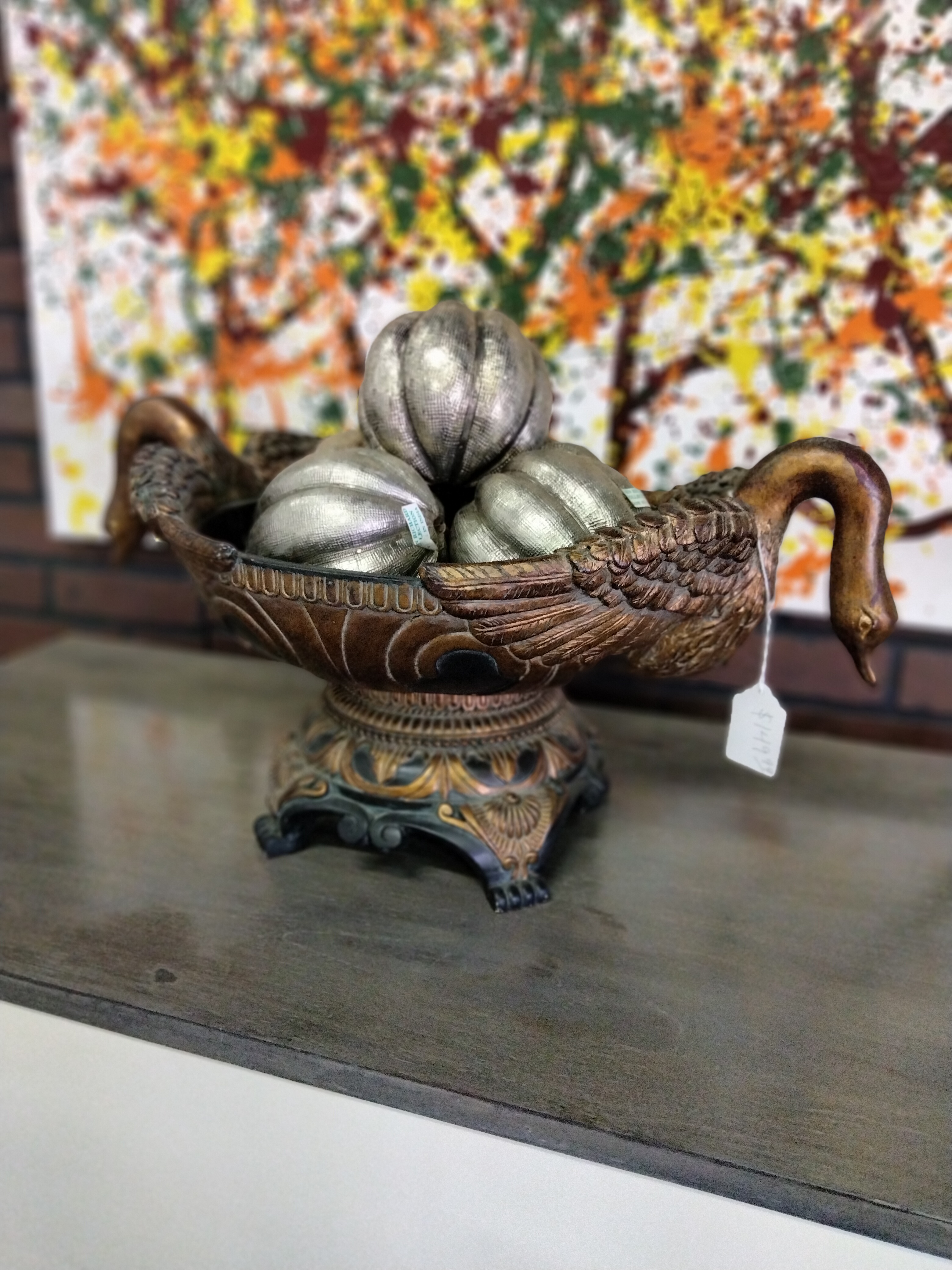 vintage-decorative-bowlkO0jU