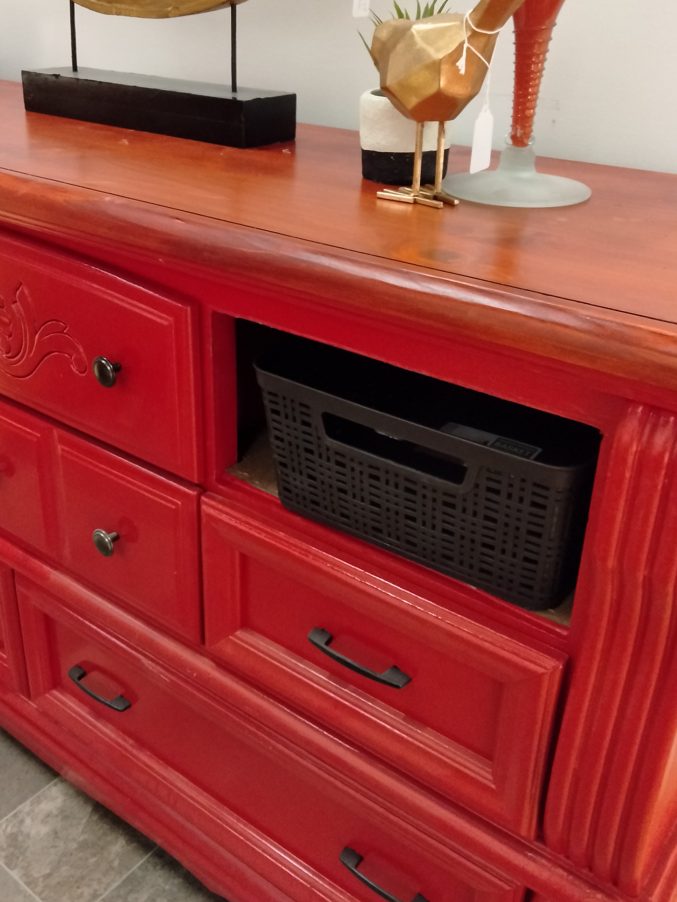 vintage-red-dresserue22N