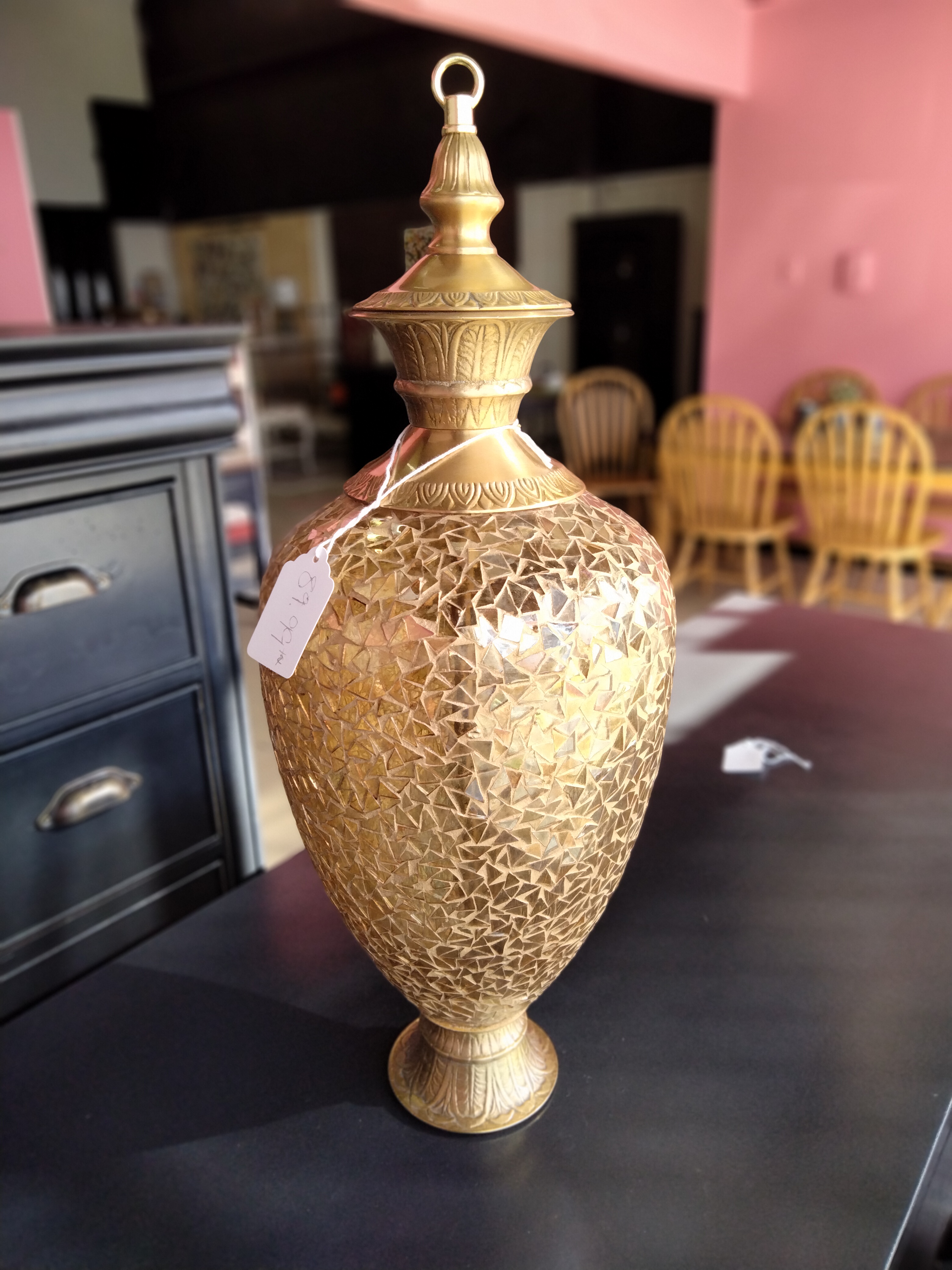 vintage-gold-vasewuBRE